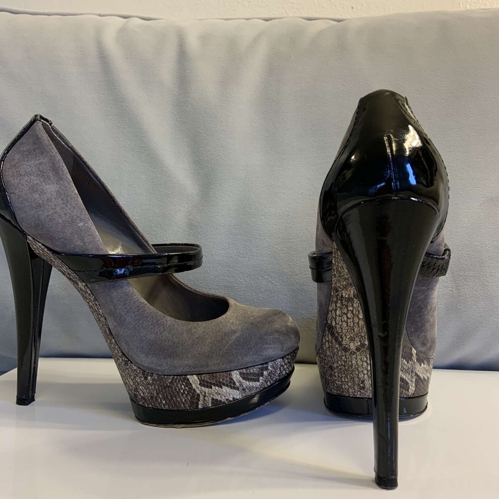 Black and grey heel